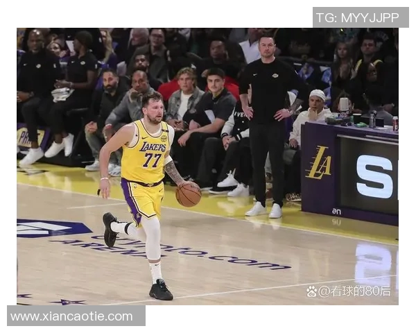 湖人客场大胜太阳，取得两连胜，季后赛形势一片大好